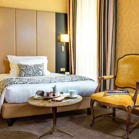 Savoy 4* Róma
