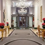 Savoy 4* Rom