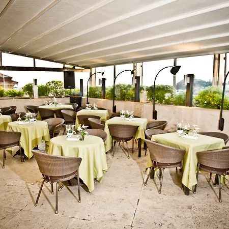 Savoy 4* Ρώμη